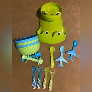 Kids Frog & Assorted Items Feeding Set - Green and Blue